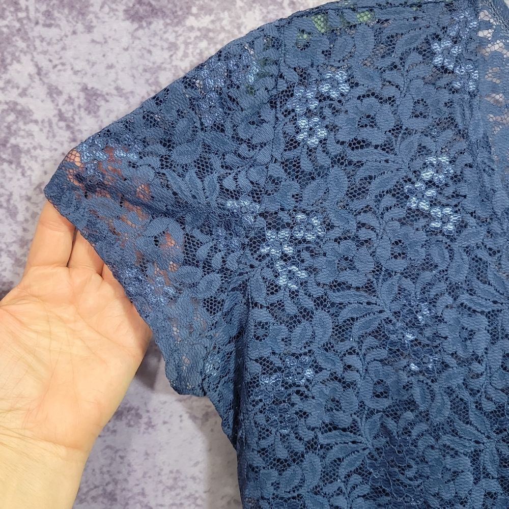 Lace Top‎ - Picture 6 of 10